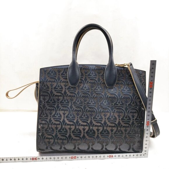 Ferragamo Studio Black Leather Hand Bag mon1000-101425 - Picture 2 of 16